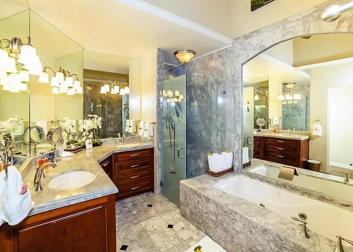 Villa Palms 14 Luxury Beachfront